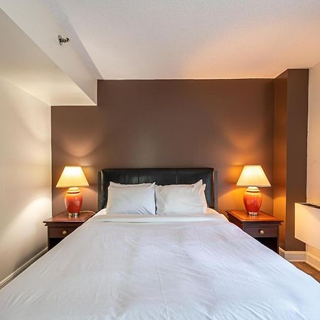 Le Domaine Chambre d'hôtel à Saint-Sauveur-des-Monts Esterno foto