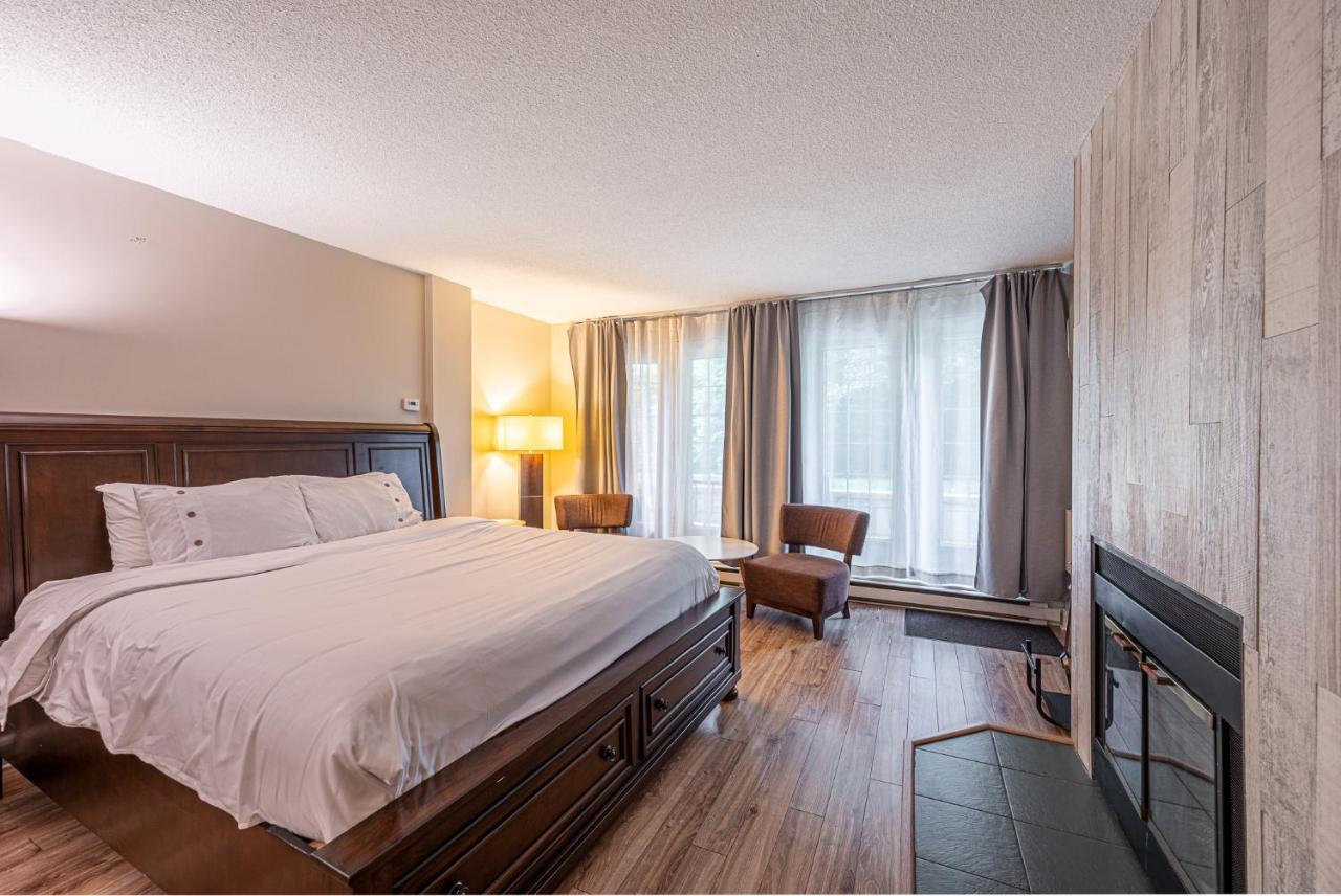 Le Domaine Chambre d'hôtel à Saint-Sauveur-des-Monts Esterno foto