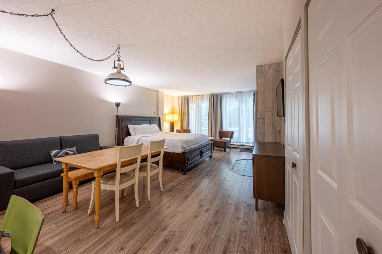 Le Domaine Chambre d'hôtel à Saint-Sauveur-des-Monts Esterno foto