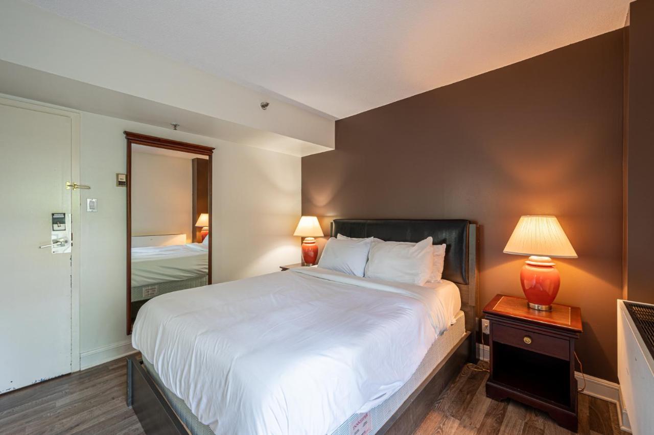 Le Domaine Chambre d'hôtel à Saint-Sauveur-des-Monts Esterno foto