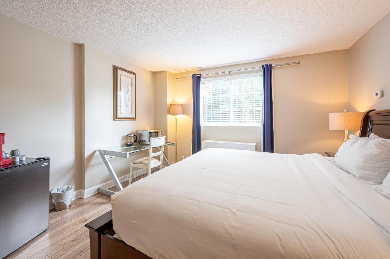 Le Domaine Chambre d'hôtel à Saint-Sauveur-des-Monts Esterno foto