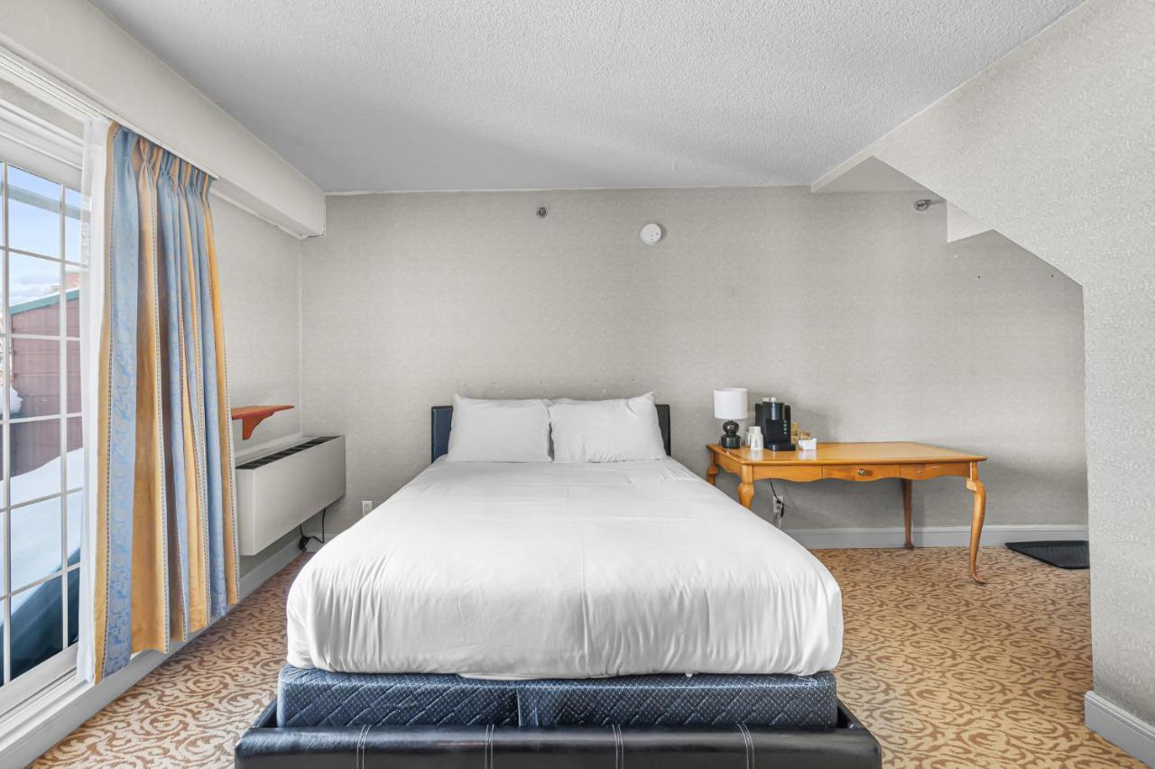 Le Domaine Chambre d'hôtel à Saint-Sauveur-des-Monts Esterno foto