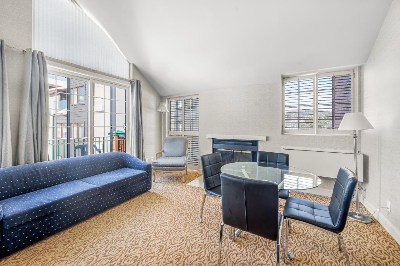 Le Domaine Chambre d'hôtel à Saint-Sauveur-des-Monts Esterno foto