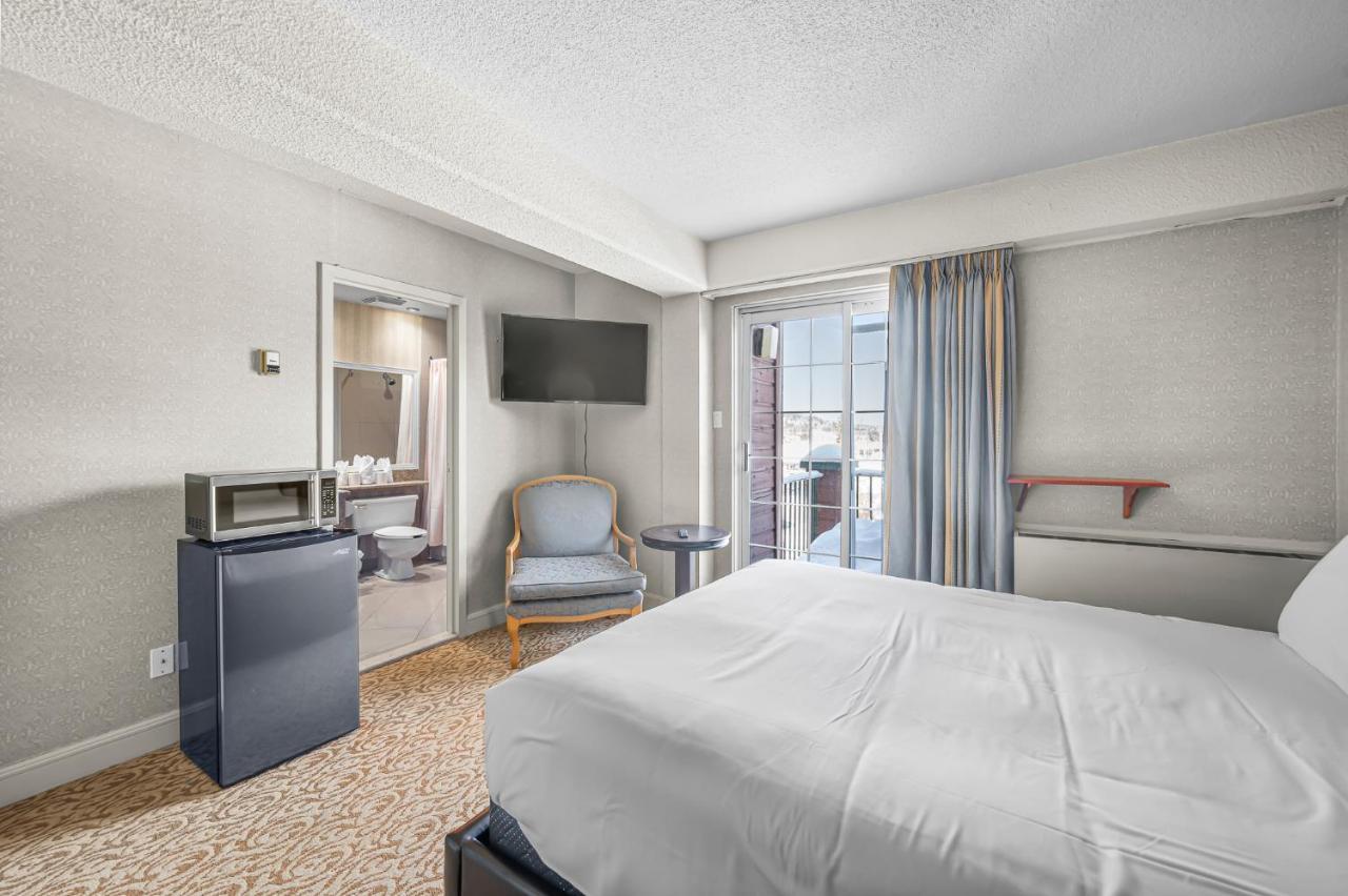 Le Domaine Chambre d'hôtel à Saint-Sauveur-des-Monts Esterno foto